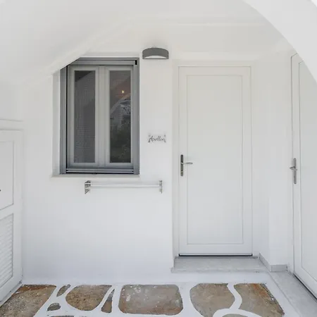Celestial Seaview Apartments- Apollon Daire Naxos City