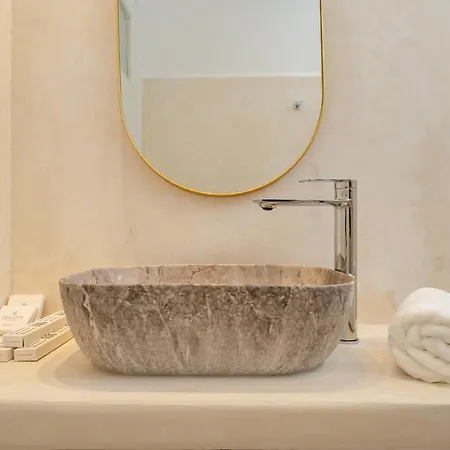 Celestial Seaview Apartments- Apollon アパート *